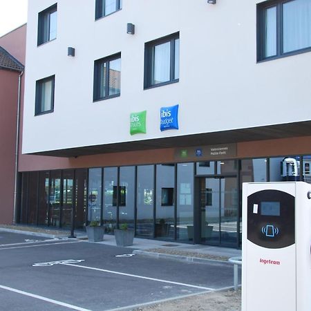 Ibis Styles Valenciennes Petite Foret Exterior foto