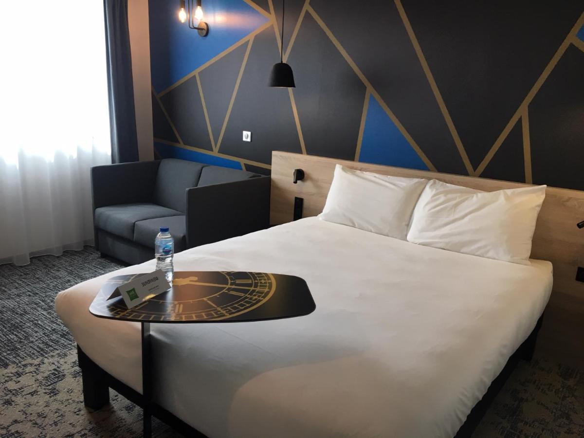 Ibis Styles Valenciennes Petite Foret Exterior foto